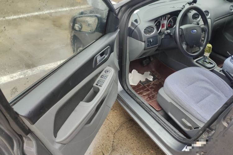 Used Ford Focus 2013 Hatchback Classic 1.8L Automatic Base Model
