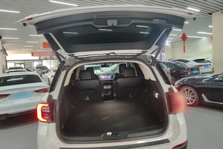 Used Ford Explorer 2023 EcoBoost 285 Four-Wheel Drive Titanium Edition 6 Seats Trunk