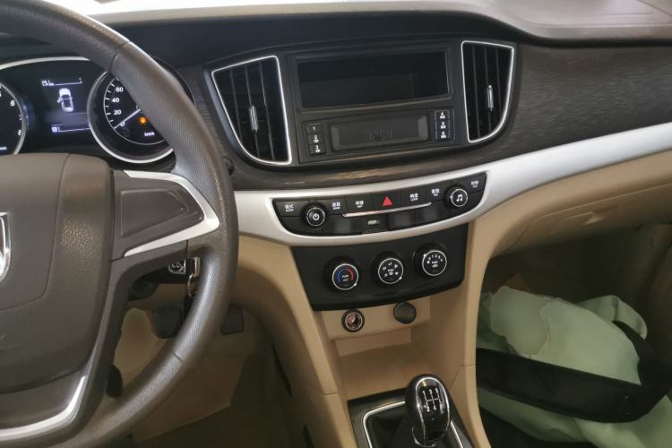 Used Baojun 730 2016 1.5L Manual Value Edition 7 Seats China V Emission Standard
