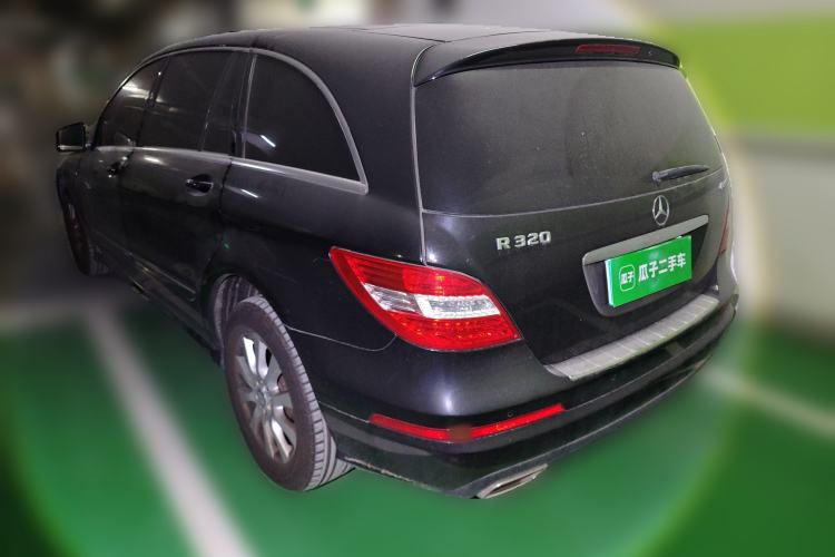 Used Mercedes-Benz R-Class 2017 R 320 4MATIC Business Edition Prestige Model
