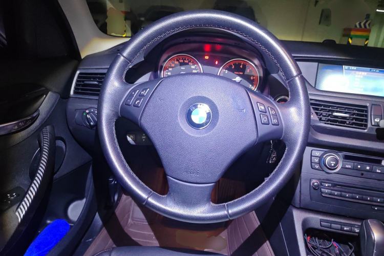 Used BMW X1 2010 xDrive25i
