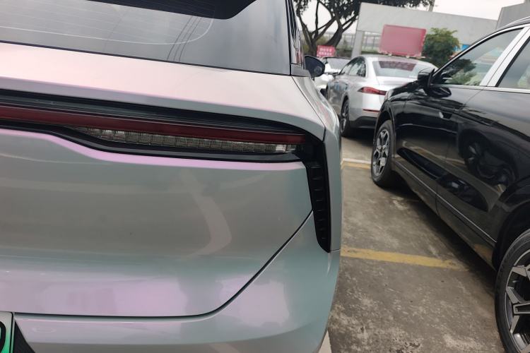 Used Venucia V DD-i 2023 110 km iE Version Right Rear Taillight