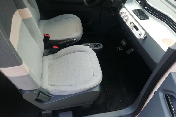 Used Wuling Hongguang MINIEV 2021 Macaron Premium Model – Lithium Iron Phosphate