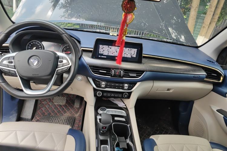 Used Foton General G9 2021 2.0T Armored Grand Commander Automatic 4x4 Leisure Edition Premium Standard Cab 4G20TI5 Center Console