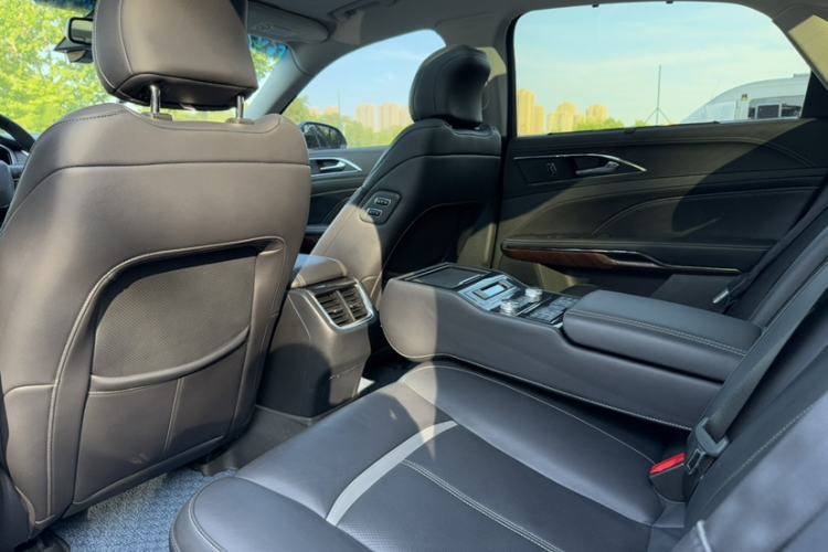 Used Ford Taurus 2017 EcoBoost 245 Flagship Model
