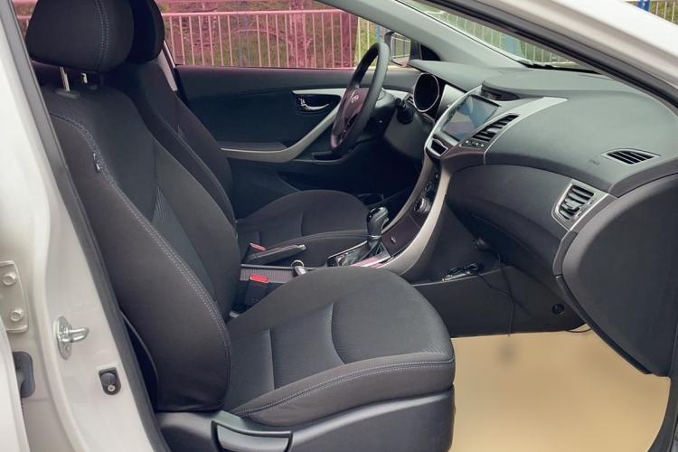 Used Hyundai Elantra (5th Generation / Langdong) 2013 1.6L Automatic Leading Model Right Front Seat