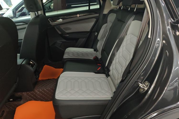 Used Volkswagen Tayron 2023 330TSI Two-Wheel-Drive Luxury Plus Advanced Version Left Rear Seat