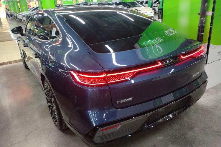 Used Geely Galaxy 8 2025 130km EM-P Starship Edition
