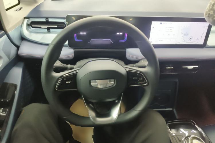 Used Geometry E Firefly 2022 401 km Linglong Tiger 4 Seats