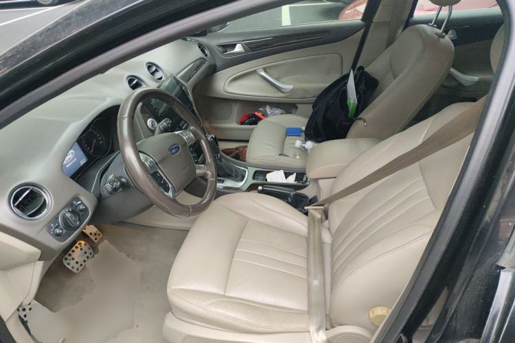 Used Ford Mondeo 2011 2.3L Luxury Model