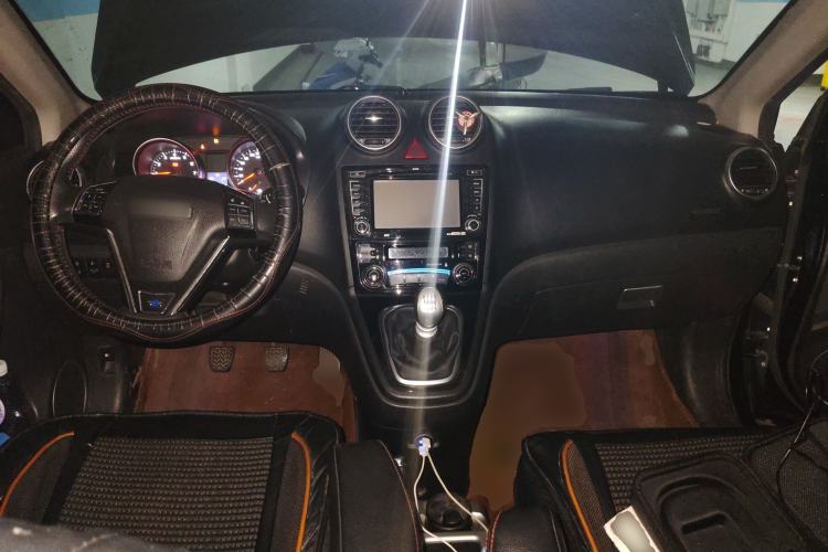 Used Haval H6 2016 Upgraded Model 1.5T Manual Two-Wheel Drive Elite Version
