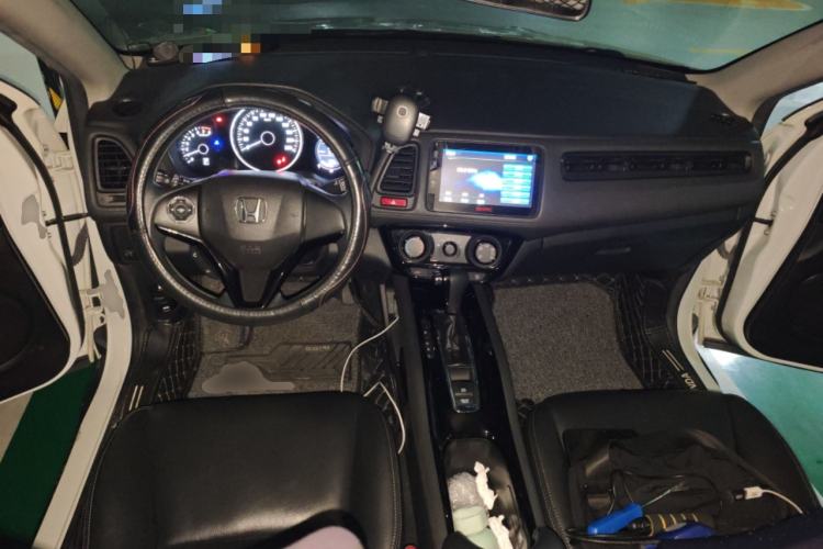 Used Honda Vezel 2017 1.5L CVT 2WD Comfort Model Center Console