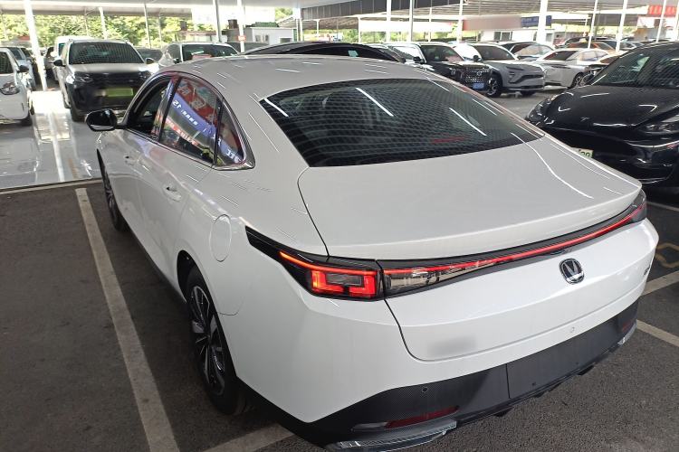 Used CHANGAN Eado PHEV 2025 Smart New Blue Whale 145KM Battleship Edition Exterior 2