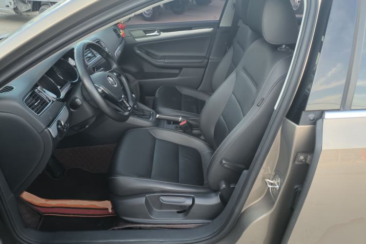 Used Volkswagen Sagitar 2018 180TSI DSG Prestige Edition Left Front Seat