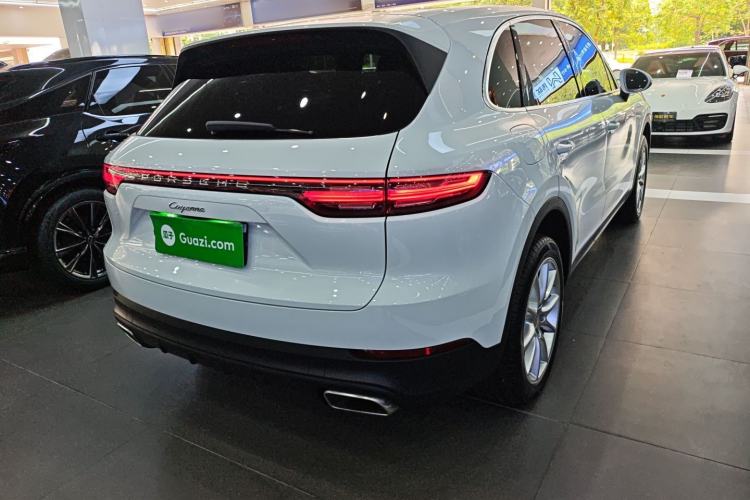 Used Porsche Cayenne 2019 Cayenne 3.0T Rear Right 45 Deg