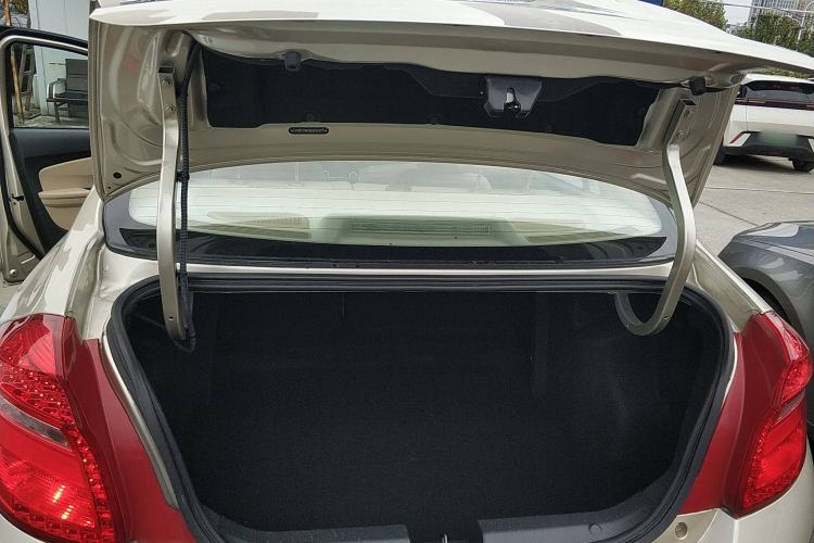 Used Chery E3 2015 1.5L Manual Fashion Model