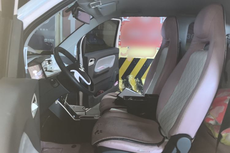 Used Wuling Hongguang MINIEV 2021 Macaron Fashion Edition Lithium-Ion Battery Left Front Seat