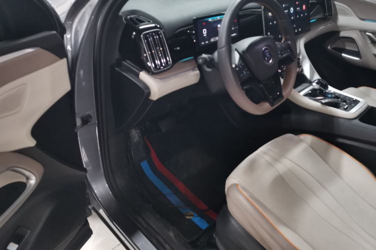 Used BYD Song Pro New Energy 2023 Champion Edition DM-i 110KM Excellence Model Driver Seat