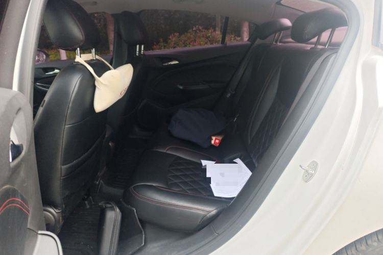 Used Chevrolet Cruze 2017 1.5L Automatic Pioneer Sunroof Edition
