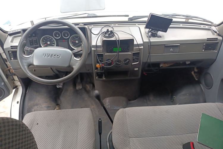 Used Iveco Daily 2014 2.5T-A35 NJ6484ACM47Z4