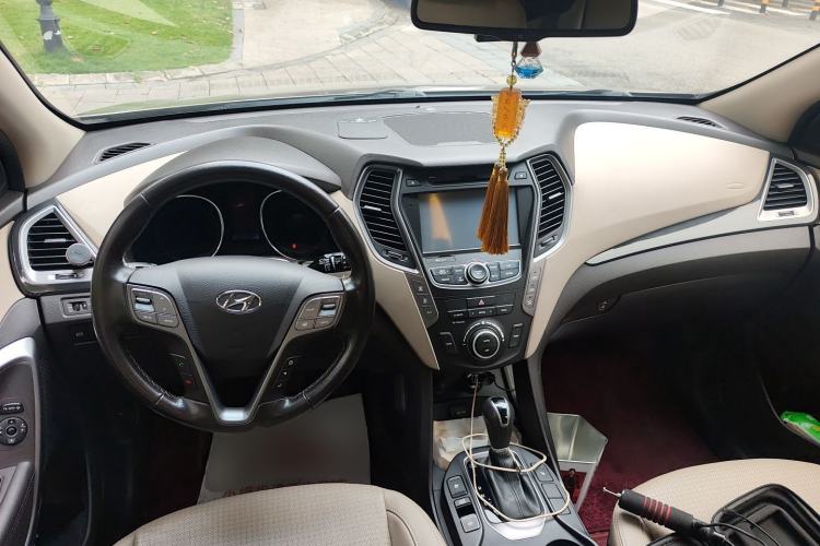 Used Hyundai Santa Fe 2013 2.4L Automatic 4x4 Prestige Edition