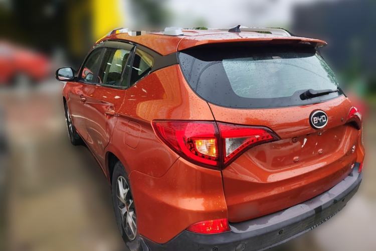 Used BYD Song 2016 GaiShi Edition 1.5TI Manual Elite Model
