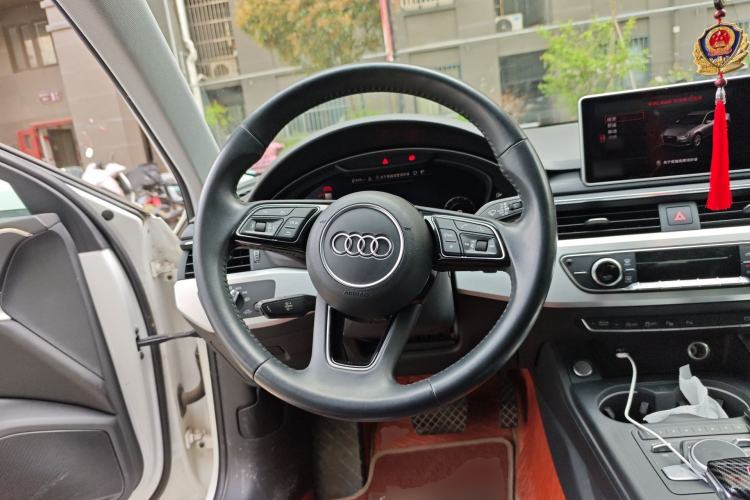 Used Audi A4L 2019 40 TFSI Fashion Edition China VI Emission Standard