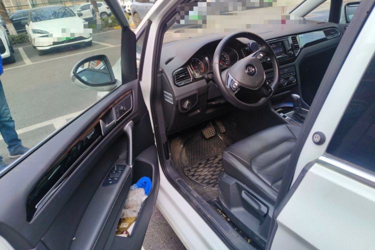 Used Volkswagen Golf 2015 1.4TSI Sportsvan Driver Seat