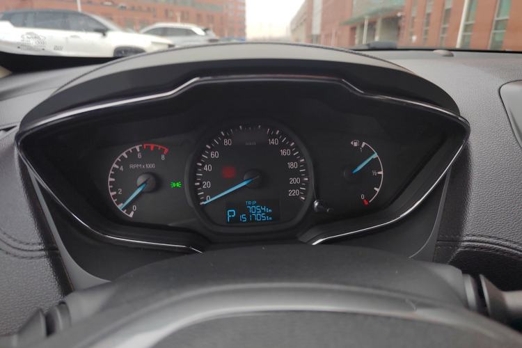 Used Ford Escort 2015 1.5L Automatic Fashion Model Instrument Cluster