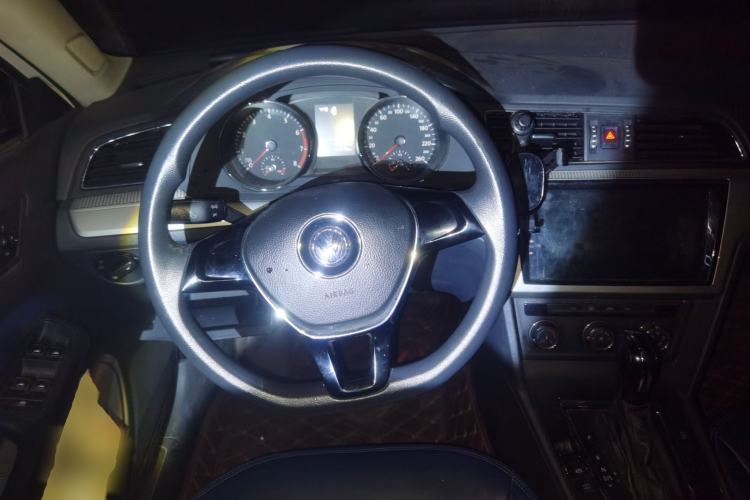 Used Volkswagen Lamando 2015 230TSI DSG Fashion Edition