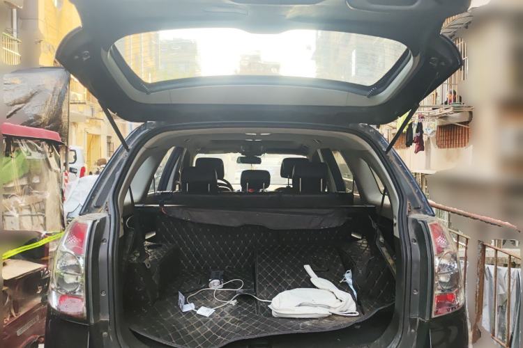 Used Chevrolet Captiva 2012 2.4L 4x4 Flagship Edition 7 Seats Trunk