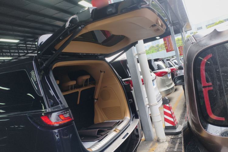 Used VOYAH Dream 2024 PHEV Extended-Range Premium Edition Trunk