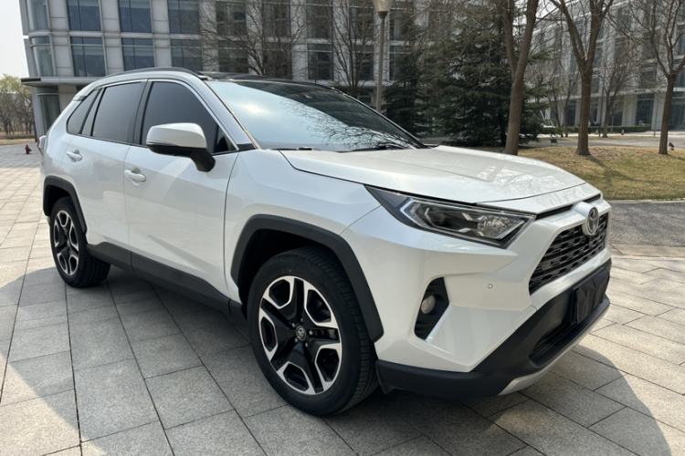 Used Toyota RAV4 2021 2.0L CVT Four-Wheel Drive Premium Edition Exterior 1