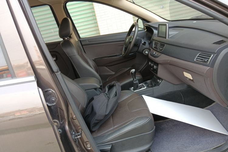 Used Dongfeng Fengon 330 2018 1.5L 330S Comfort Edition DK15 Right Front Seat