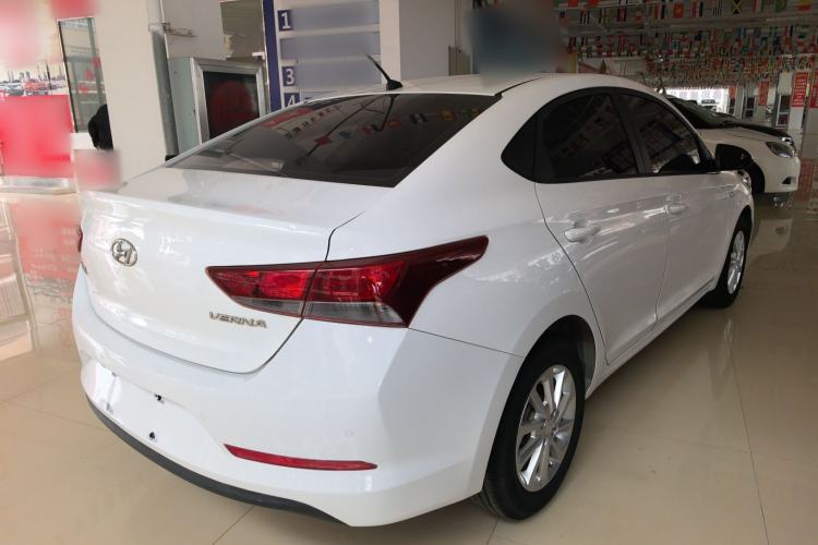 Used Hyundai Verna (new generation) 2016 1.4L Automatic Cool Edition GLS Rear Right 45 Deg
