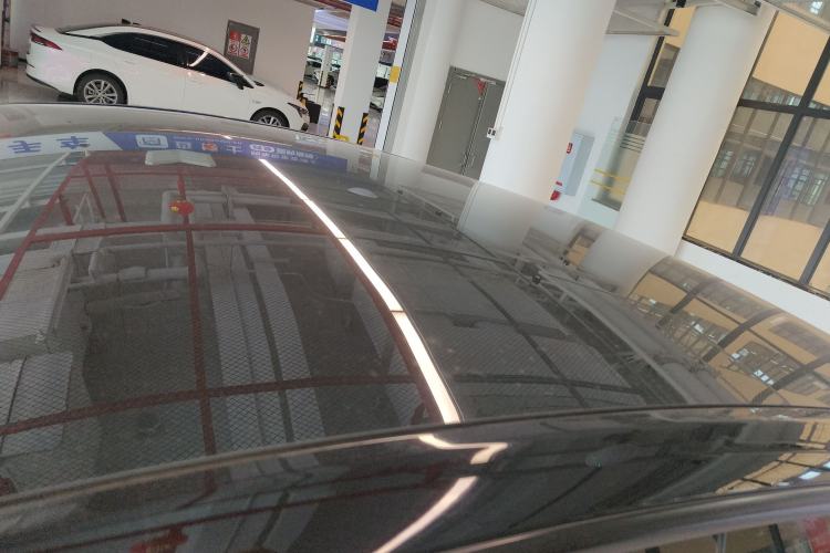 Used Tesla Model Y 2021 Standard Range Rear-Wheel Drive Version Roof