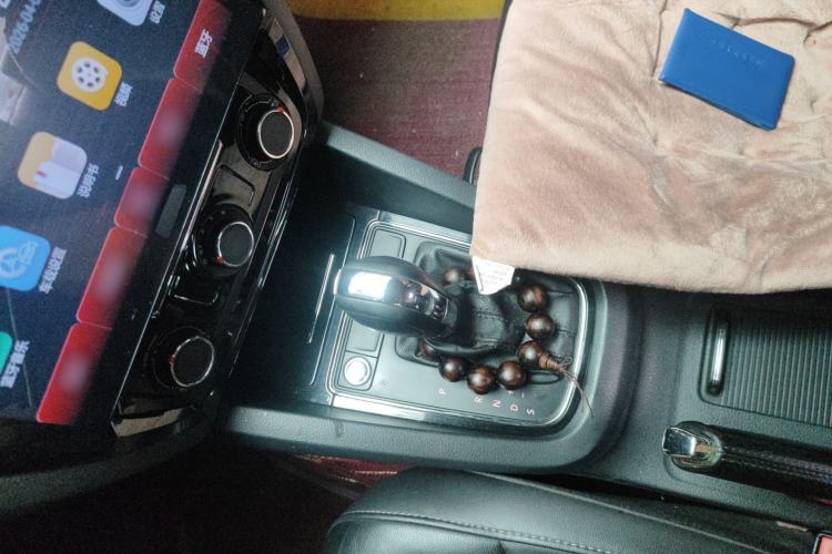 Used Volkswagen Sagitar 2018 1.6L Automatic Comfort Model Gear Lever