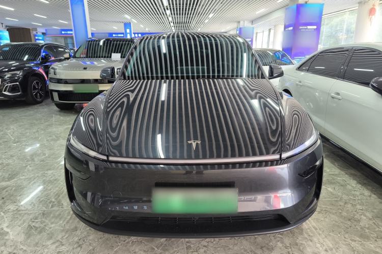 Used Tesla Model Y 2025 Rear-Wheel-Drive Version
