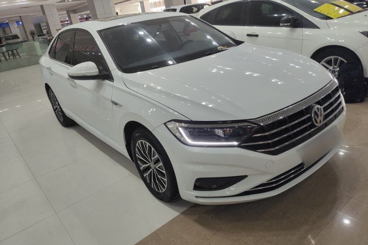 Used Volkswagen Sagitar 2021 200TSI DSG Comfort Connect Edition Front Right 45 Deg