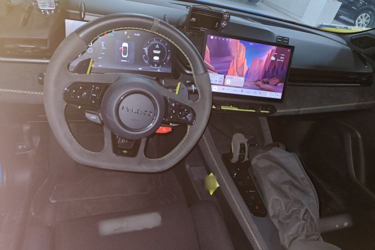 Used Lynk & Co 03 2023 03+ TCR Cyan Front-Wheel-Drive Version
