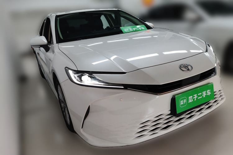 Used Toyota Camry 2024 Dual-Motor 2.0 HGVP Luxury Edition
