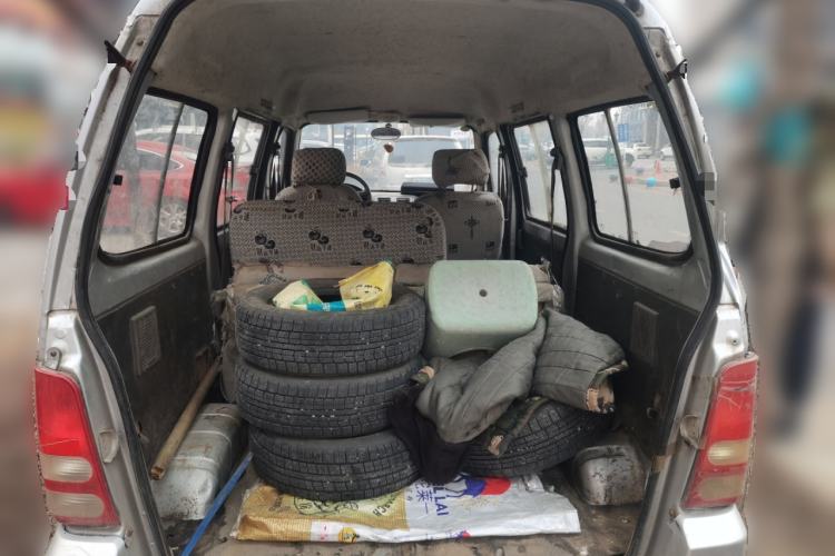 Used FAW Jiabao V52 2011 1.0L Practical Version LJ465QE1 Trunk