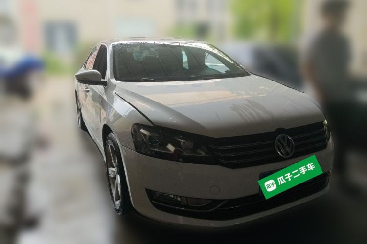 Used Volkswagen Passat 2014 1.8TSI DSG Prestige Edition Front Right 45 Deg