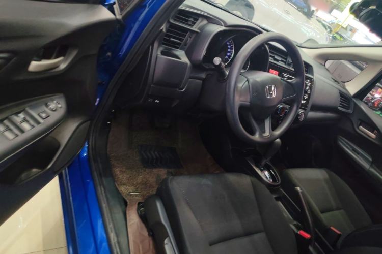 Used Honda Fit 2016 1.5L LXS CVT Comfort Sunroof Version
