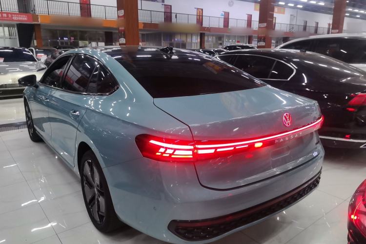 Used Volkswagen Passat 2025 Pro 380TSI Starry Dragon Luxury Edition Rear Left 45 Deg