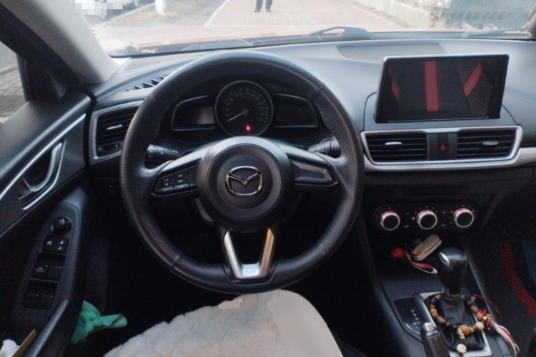 Used Mazda 3 Axela 2017 Sedan 1.5L Automatic Comfort Model Emission Standard China V Steering Wheel