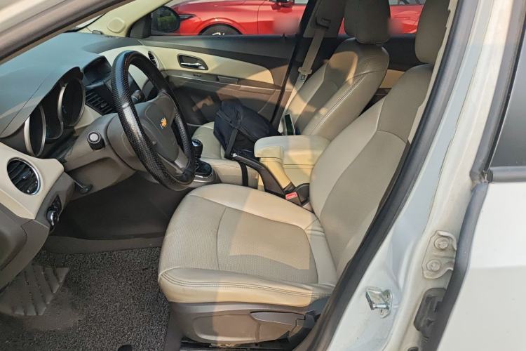 Used Chevrolet Cruze 2015 1.5L Classic SL MT
