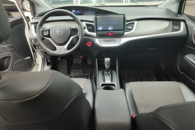 Used Honda Jade 2017 1.8L automatic Comfort version 5 seats
