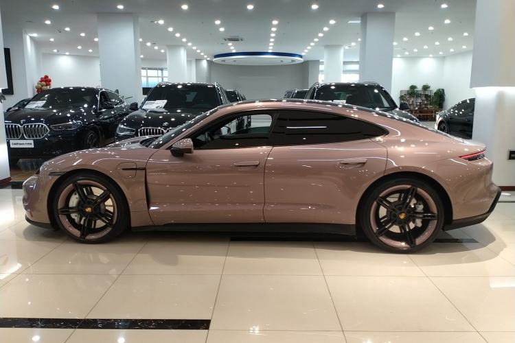 Used Porsche Taycan 2022-Year Updated Taycan