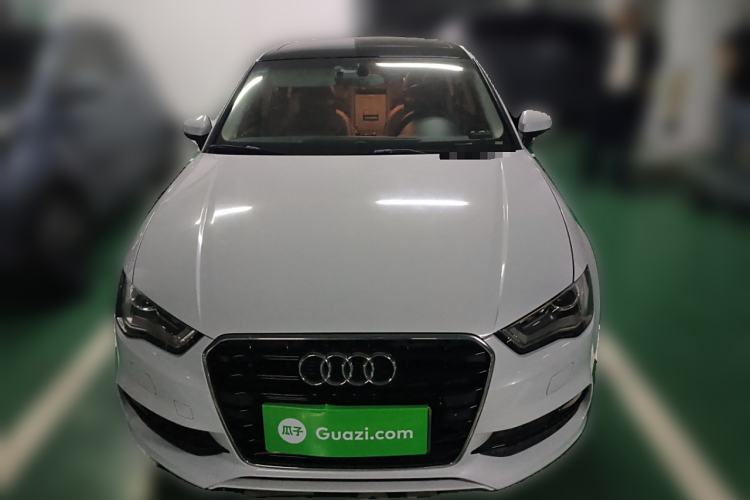 Used Audi A3 2014 Limousine 40 TFSI S line Comfort Model
